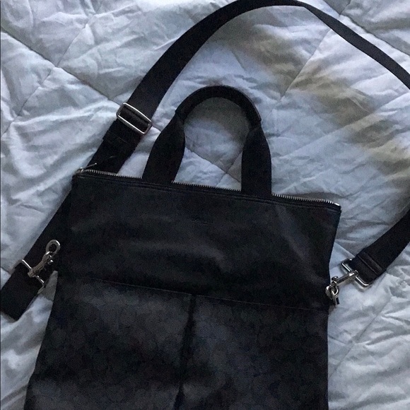 Coach Men's crossbody leather Bag - Picture 8 of 9